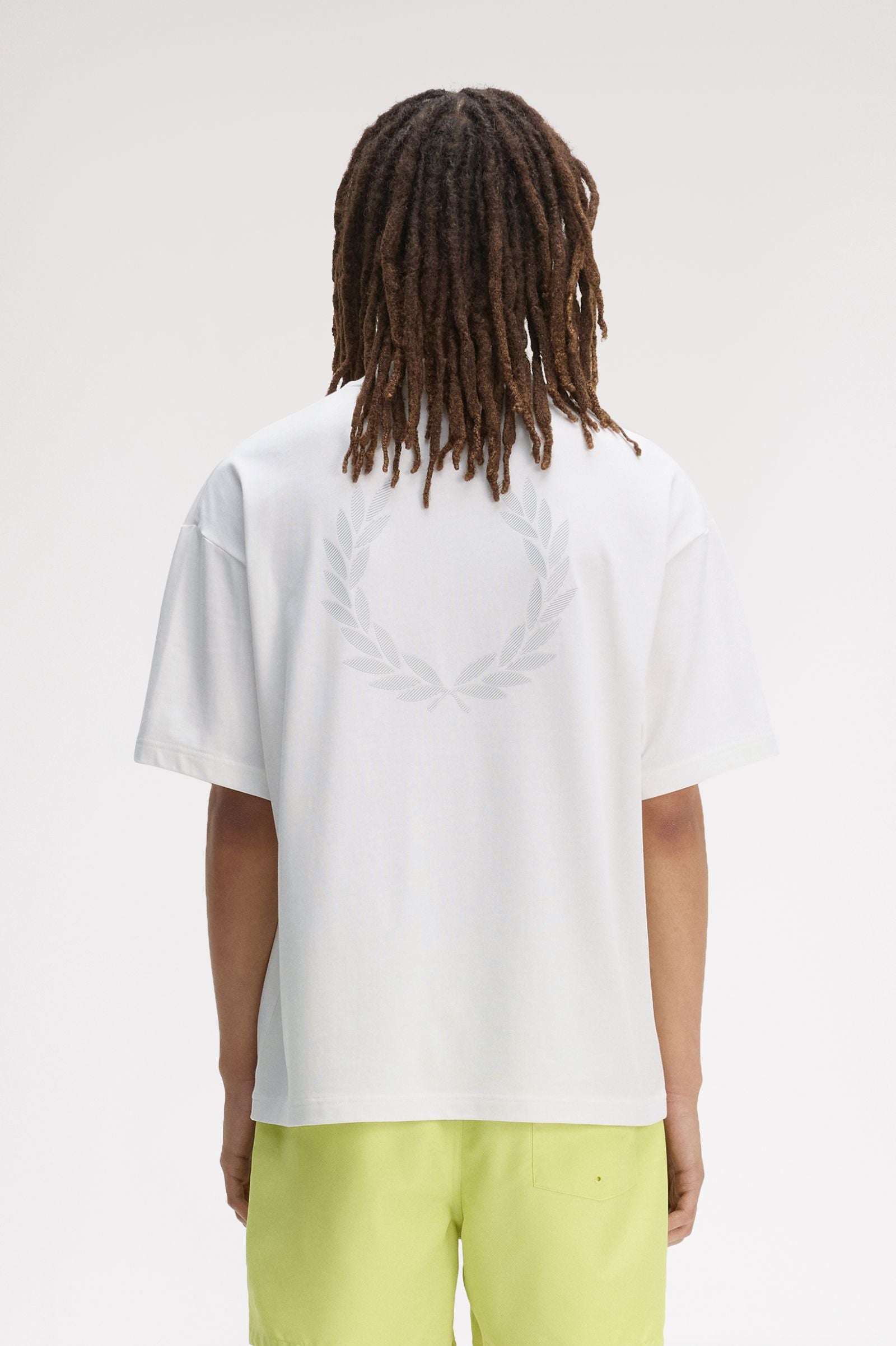 T-Shirt oversize manica corta M2474 129 FRED PERRY Snow white 