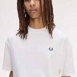 T-Shirt oversize manica corta M2474 129 FRED PERRY Snow white 