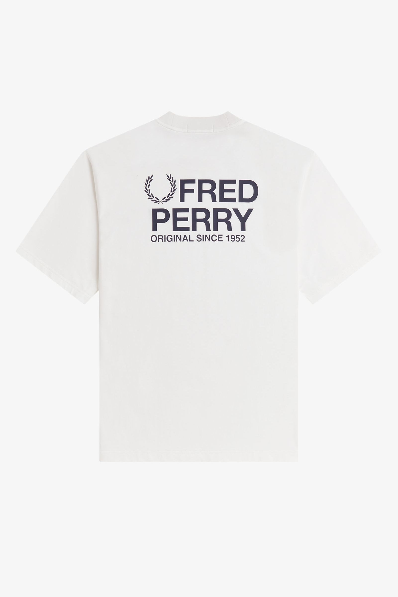 T-Shirt manica corta con stampa sul dietro M2475 129 FRED PERRY Snow white 