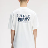 T-Shirt manica corta con stampa sul dietro M2475 129 FRED PERRY Snow white 