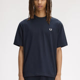 T-Shirt manica corta con stampa sul dietro M2475 608 FRED PERRY Navy 