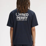 T-Shirt manica corta con stampa sul dietro M2475 608 FRED PERRY Navy 