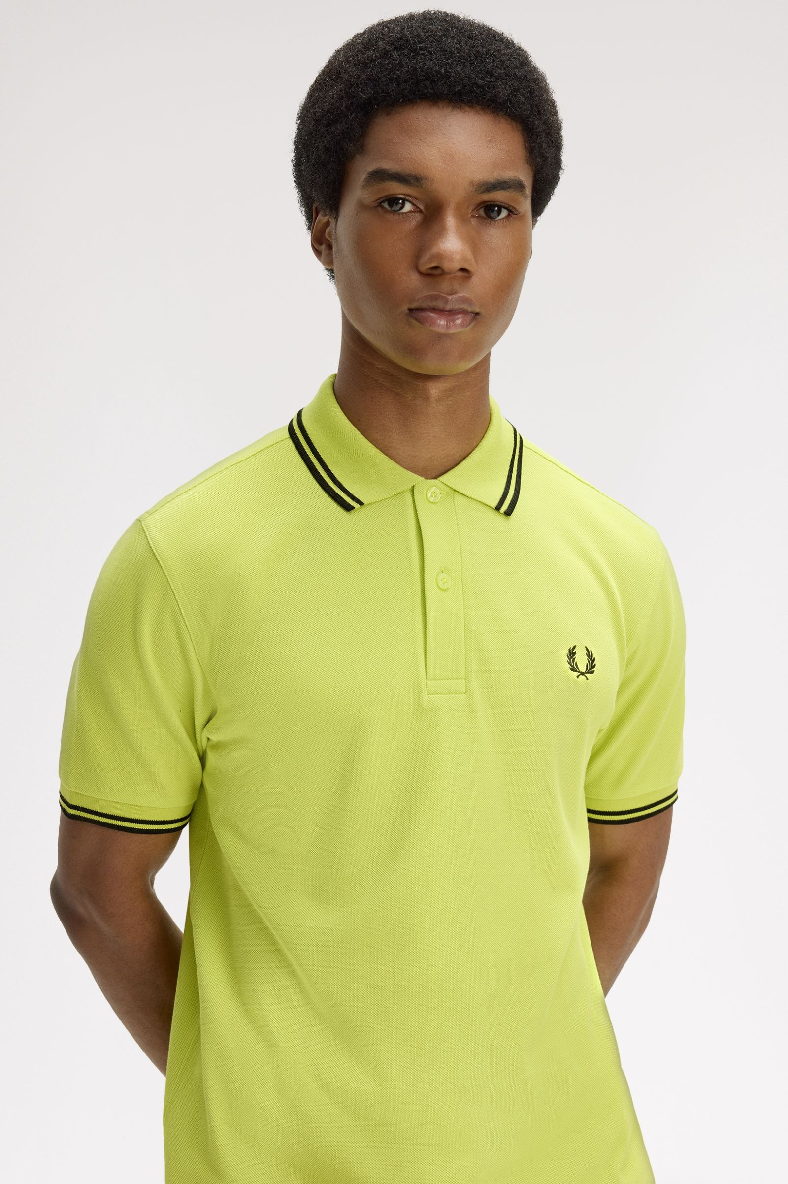 Polo manica corta M3600 84B FRED PERRY Citron/blk/blk 