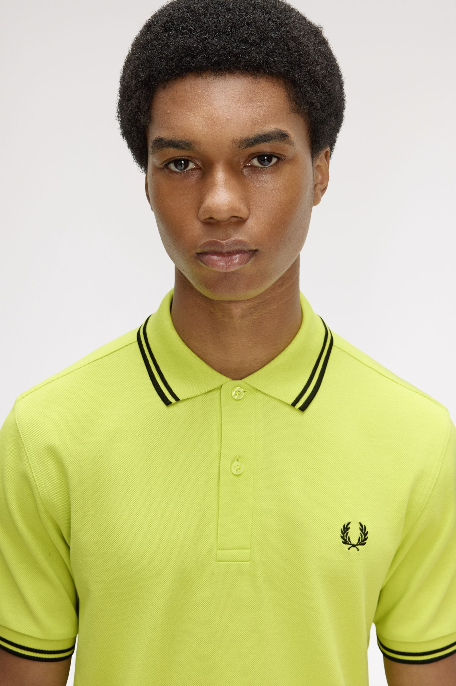 Polo manica corta M3600 84B FRED PERRY Citron/blk/blk 
