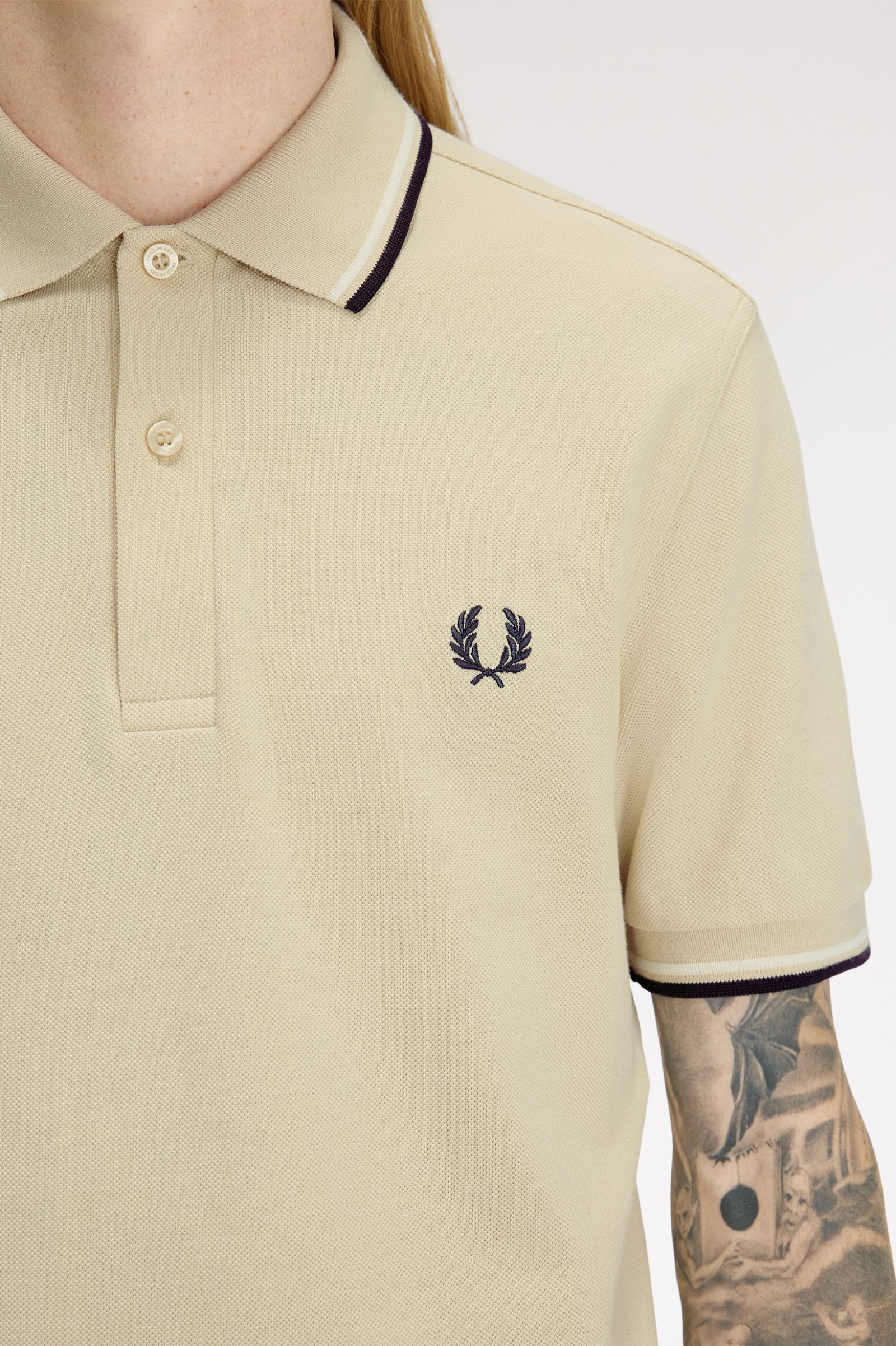 Polo manica corta M3600 12B FRED PERRY Oatm/snwh/anchgr 
