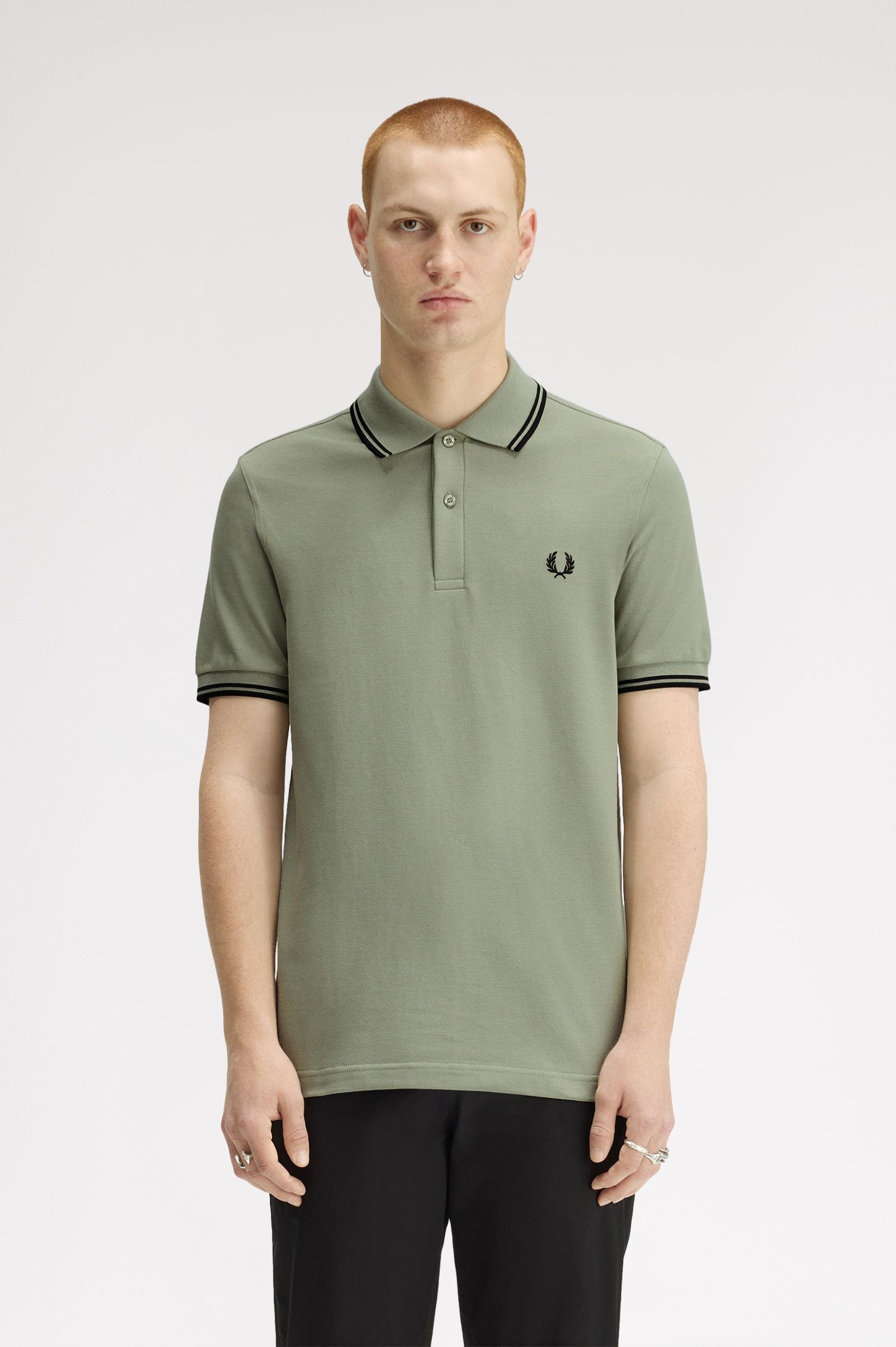 Polo manica corta M3600 S23 FRED PERRY Seagrass/black 