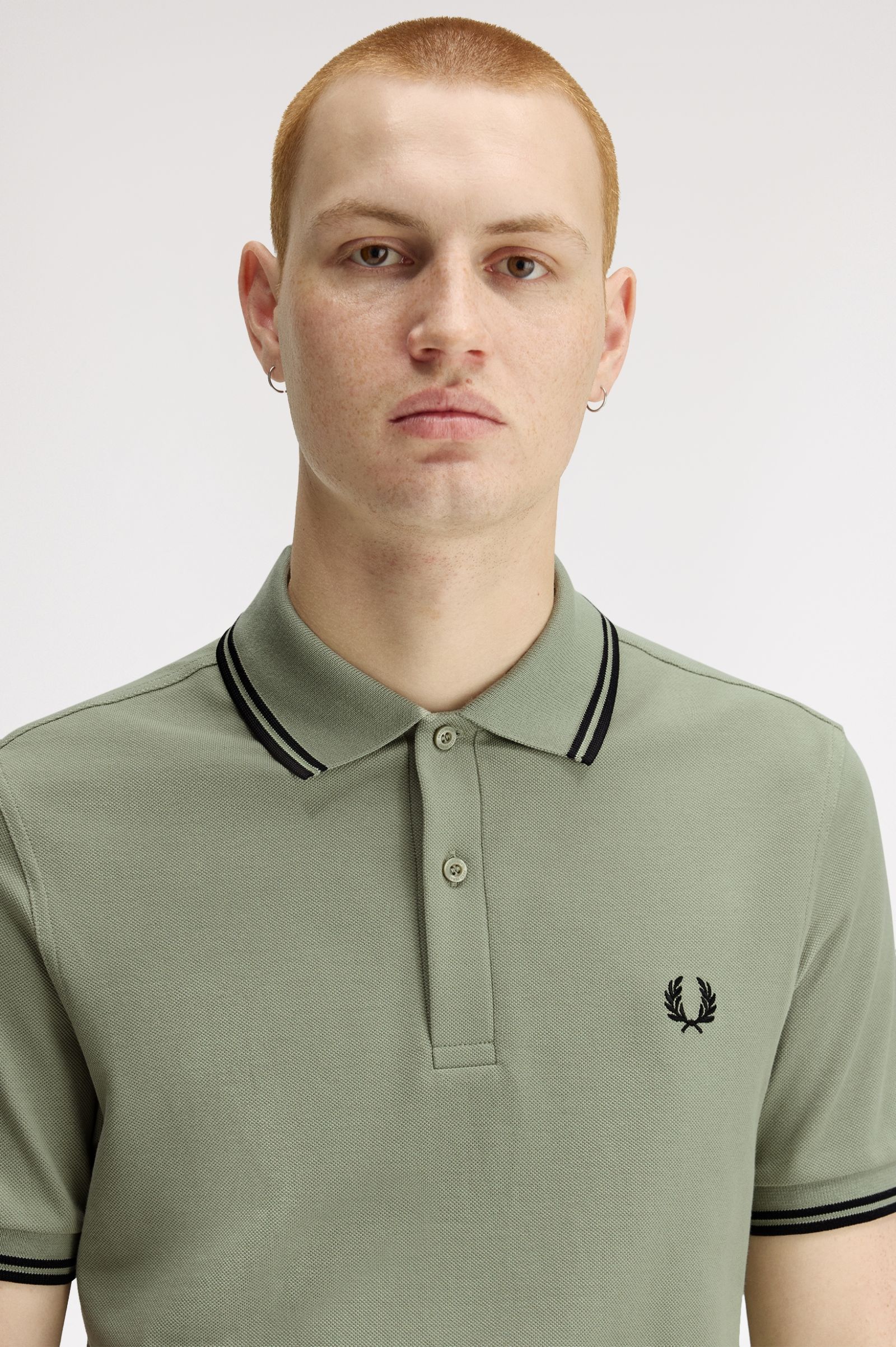 Polo manica corta M3600 S23 FRED PERRY Seagrass/black 