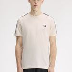 T-Shirt manica corta con banda logata M4613 28B FRED PERRY Ecru/navy 