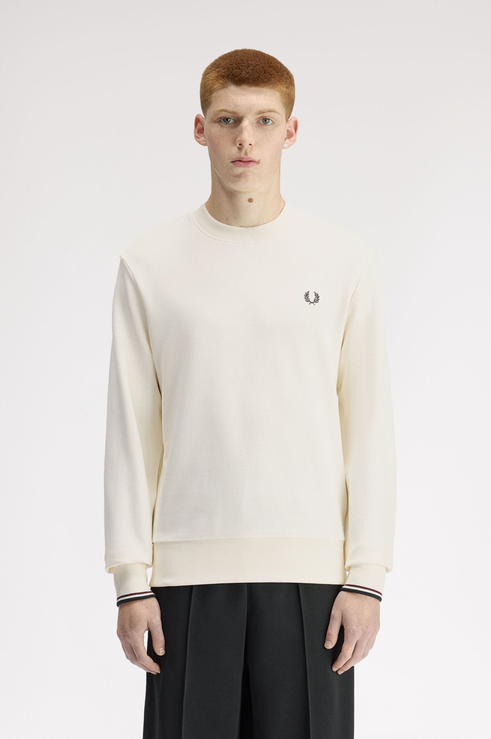 Felpa girocollo M7535 84A FRED PERRY Ecru/oxbld/grsrts 
