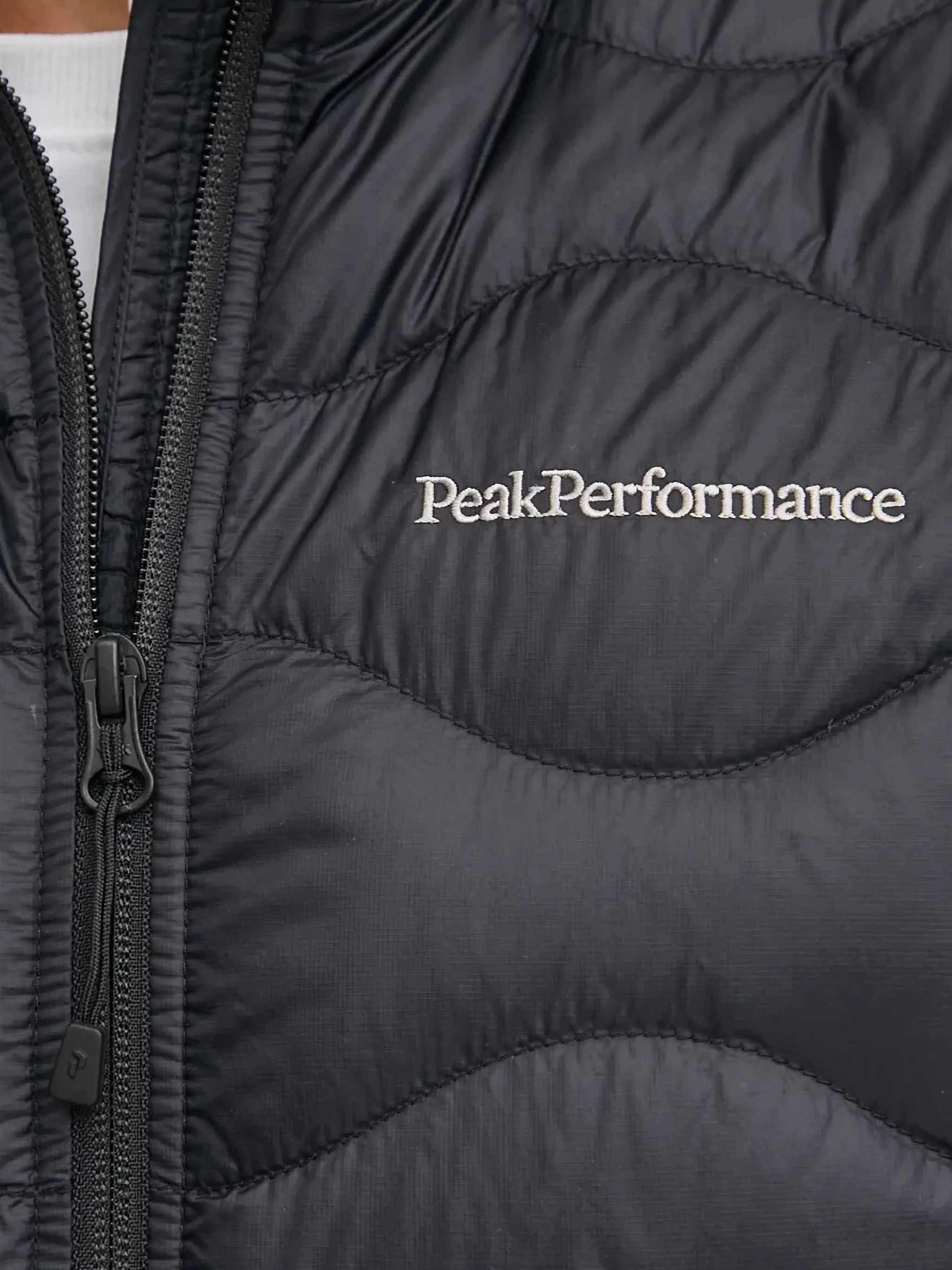 Gilet in piuma G79842 020 PEAK PERFORMANCE Black 