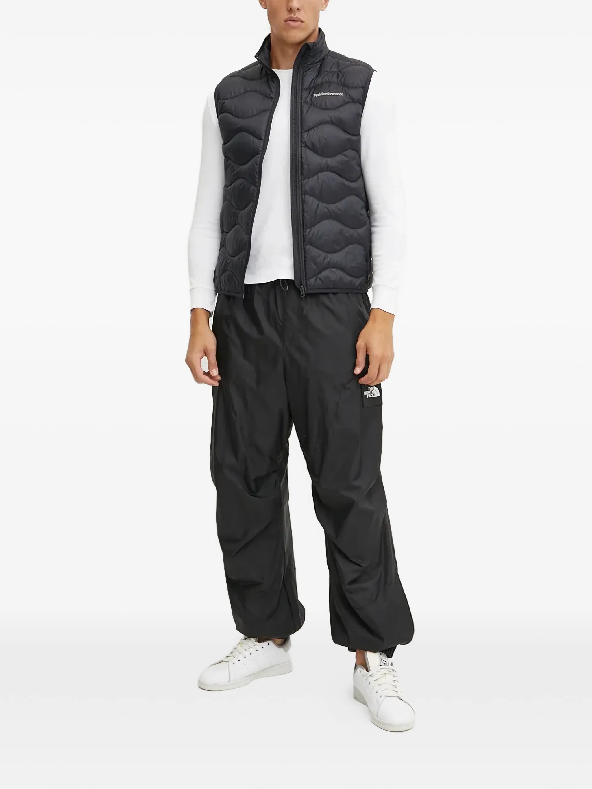 Gilet in piuma G79842 020 PEAK PERFORMANCE Black 