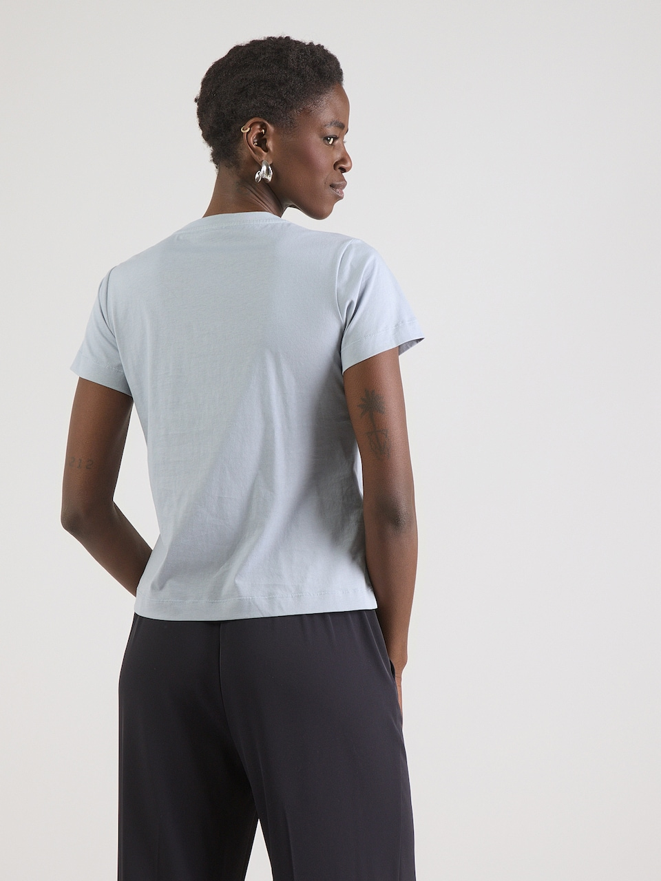 T-Shirt manica corta 100535A33F E87 PINKO Azzurro arona 