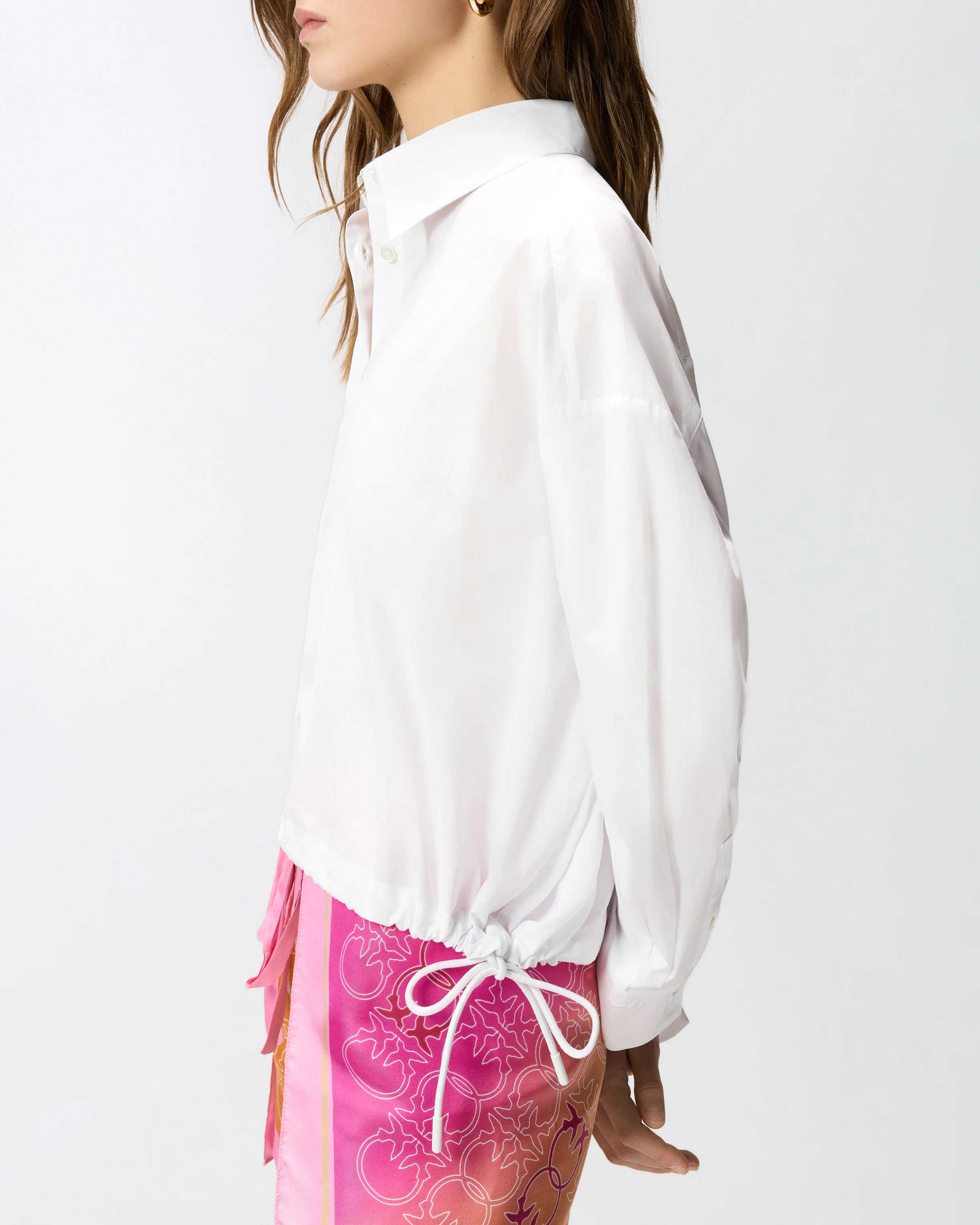 Camicia cropped in cotone con logo 106249A32L Z04 PINKO Bianco brill. 