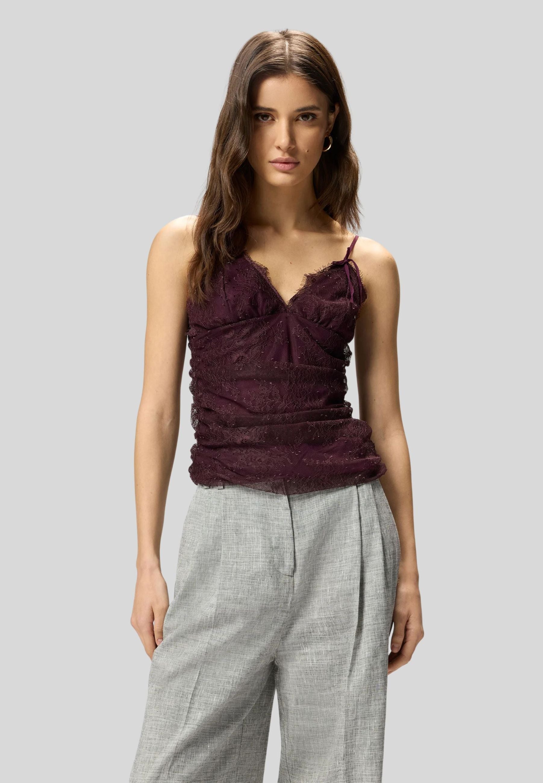 Top in pizzo floreale con spalline 106726A378 R57 PINKO Bordeaux-degustaz. vino 
