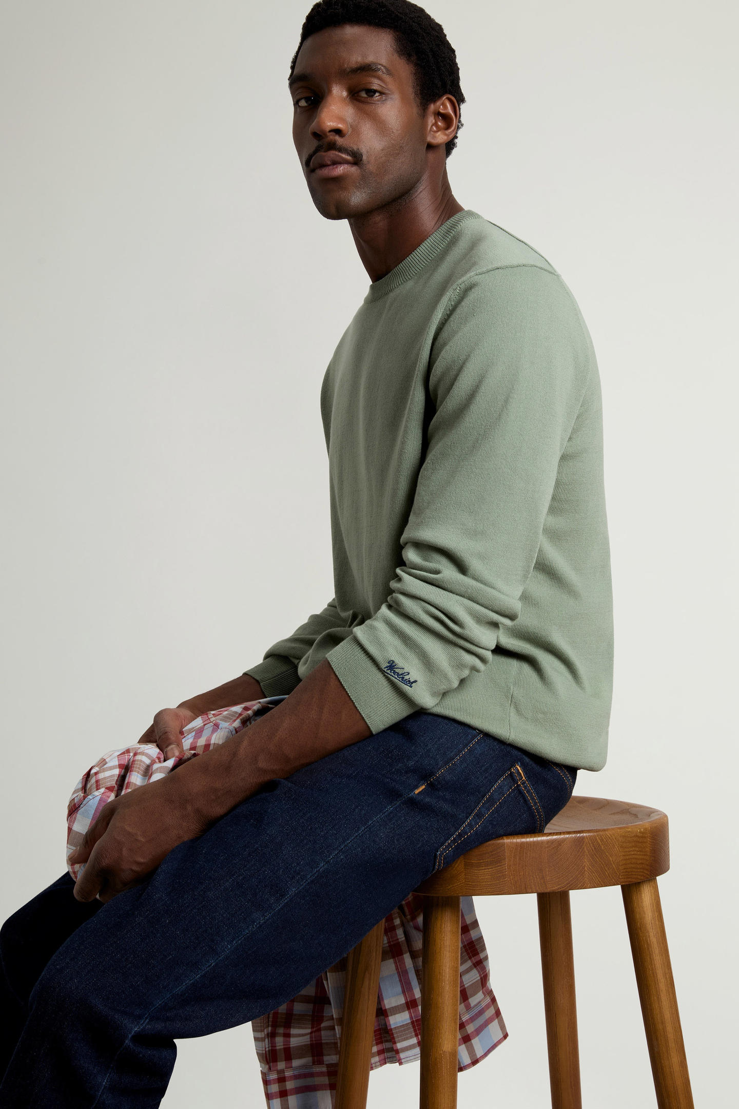 Maglia girocollo in puro cotone con logo ricamato CFWOKN0331MRUF0787 6671 WOOLRICH Faded smokey olive 