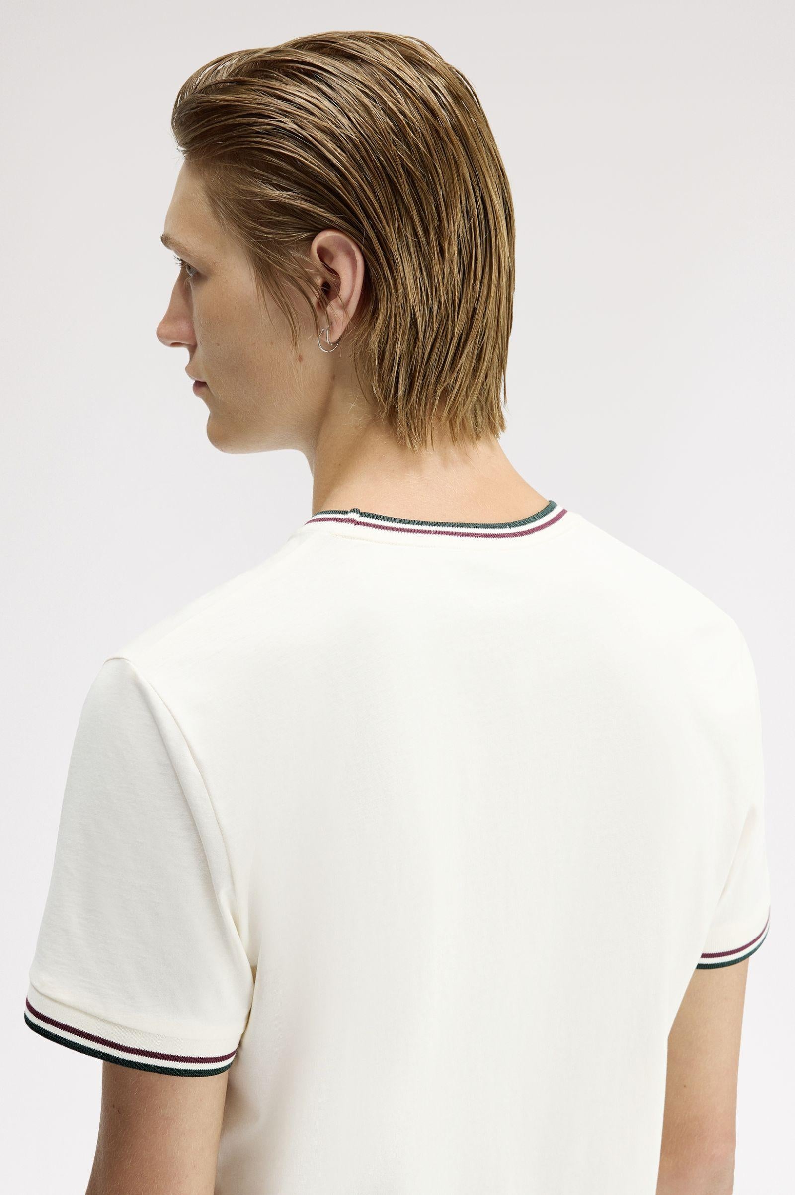 T-shirt con doppia riga M1588 84A FRED PERRY Ecr/oxbld/grsrts 