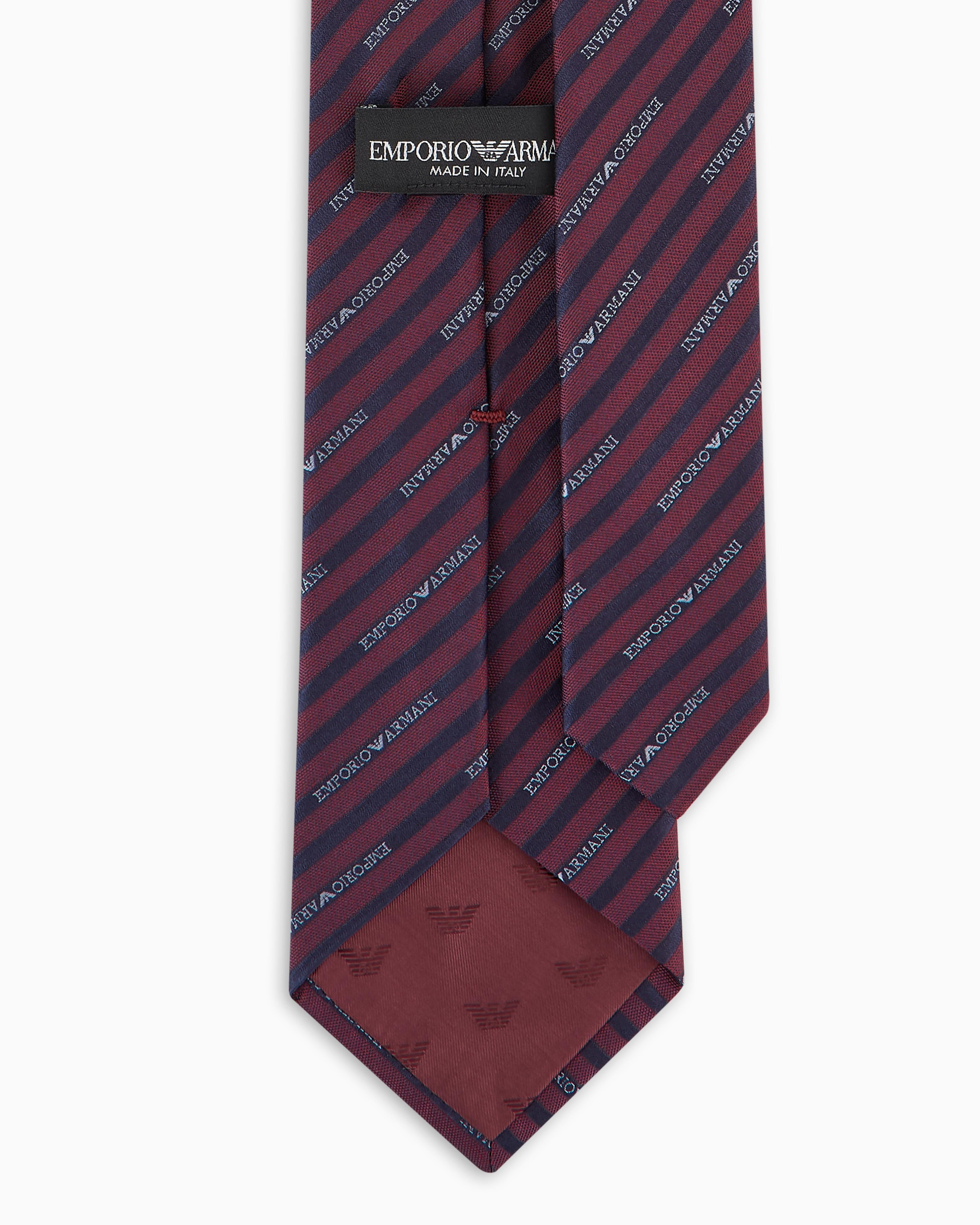 Cravatta in pura seta jacquard logo all over 340075 2R605 00490 EMPORIO ARMANI Vinaccia 