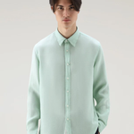 Camicia in puro lino tiinto in capo CFWOSI0113MRUT3372 6585 WOOLRICH Harbor green 