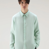 Camicia in puro lino tiinto in capo CFWOSI0113MRUT3372 6585 WOOLRICH Harbor green 