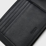 Portafoglio in pelle con logo goffrato 50470436 10241555 01 001 BOSS Black 