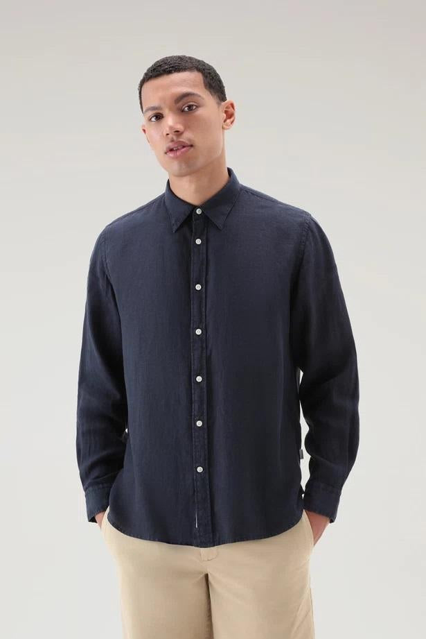 Camicia in puro lino tiinto in capo CFWOSI0113MRUT3372 3989 WOOLRICH Melton blue 