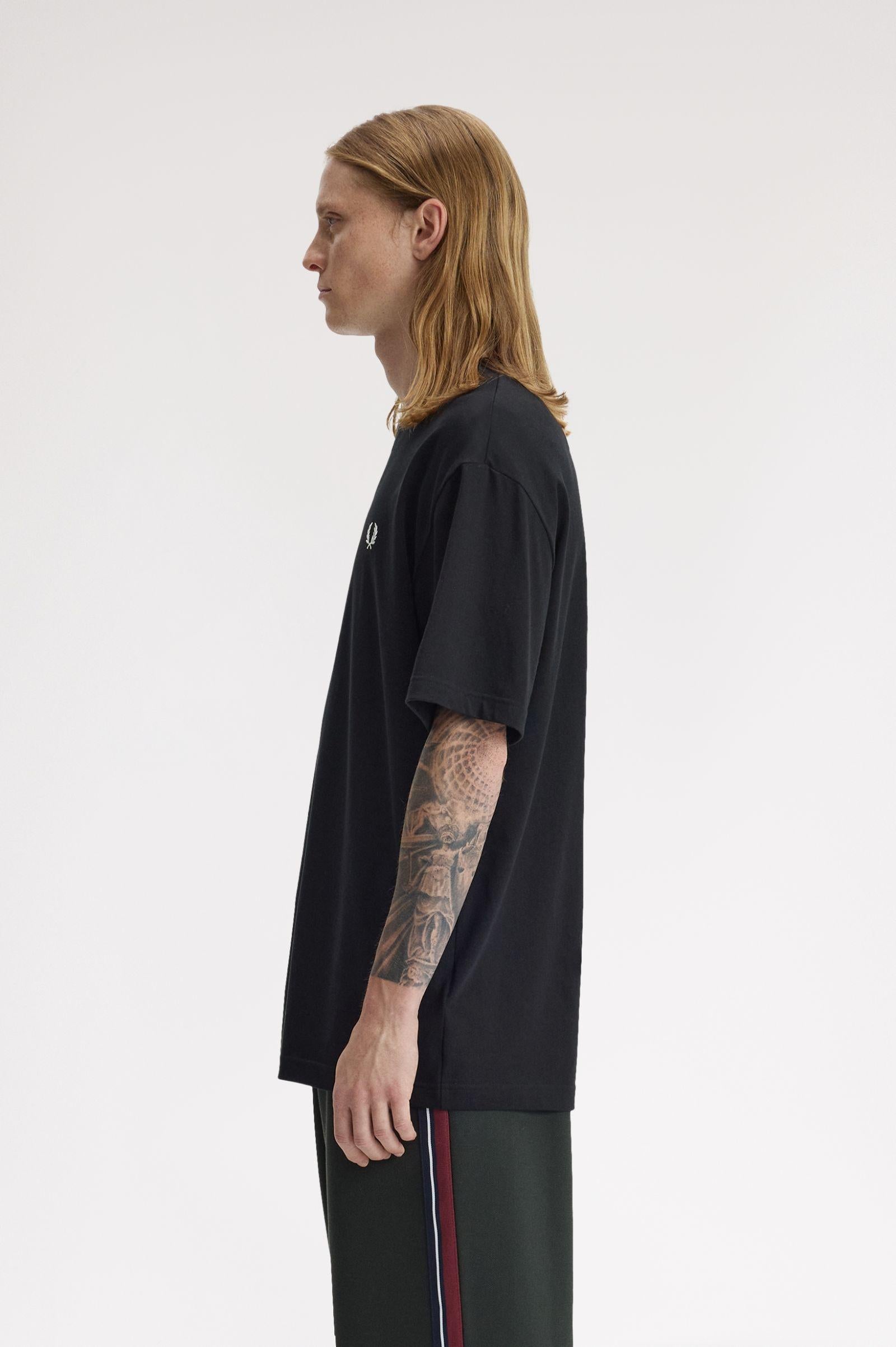 T-Shirt manica corta M2440 102 FRED PERRY Black 
