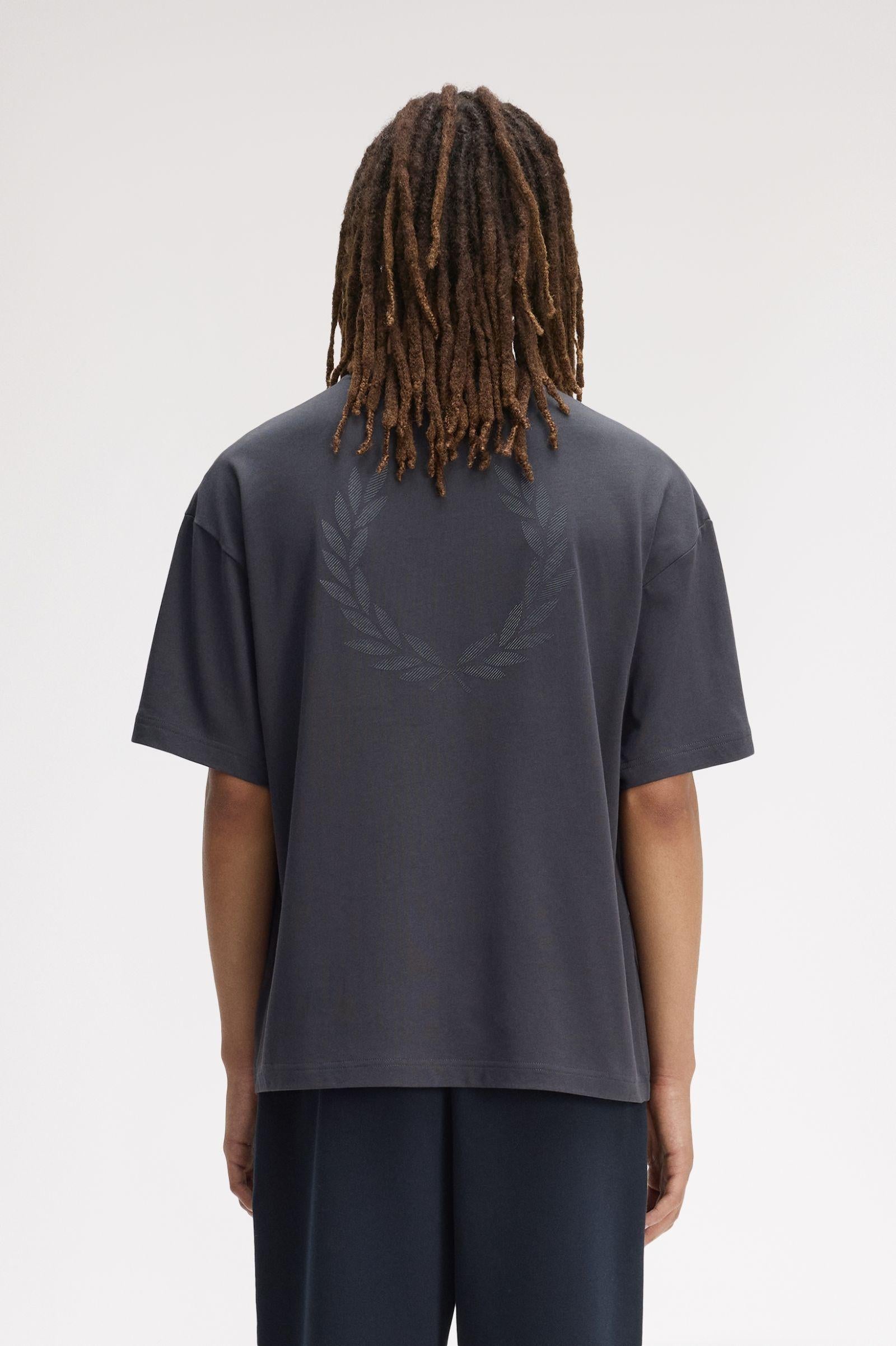 T-Shirt oversize manica corta M2474 297 FRED PERRY Anchor grey 