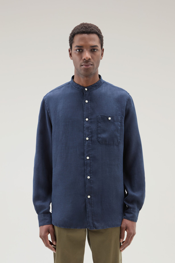 Camicia in puro lino tinta in capo con colletto alla coreana CFWOSI0105MRUT3372 31108 WOOLRICH Maritime blue 
