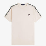 T-Shirt manica corta con banda logata M4613 28B FRED PERRY Ecru/navy 