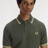Polo manica corta M3600 05B FRED PERRY Hntngr/lgic/lmnb 