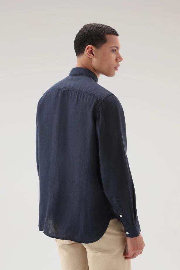 Camicia in puro lino tiinto in capo CFWOSI0113MRUT3372 3989 WOOLRICH Melton blue 