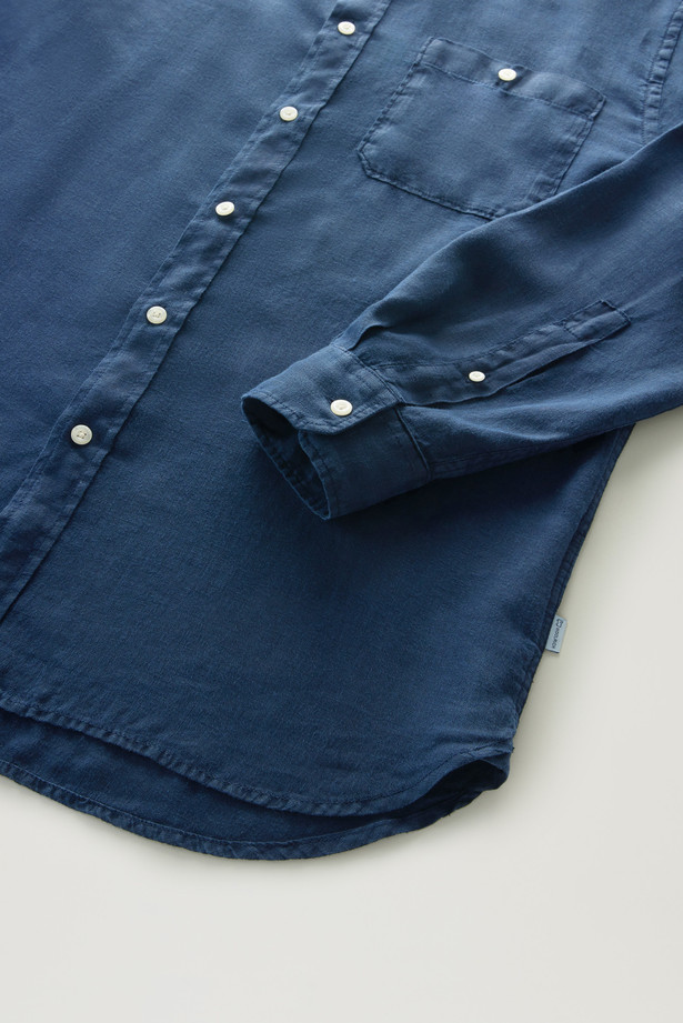 Camicia in puro lino tinta in capo con colletto alla coreana CFWOSI0105MRUT3372 31108 WOOLRICH Maritime blue 