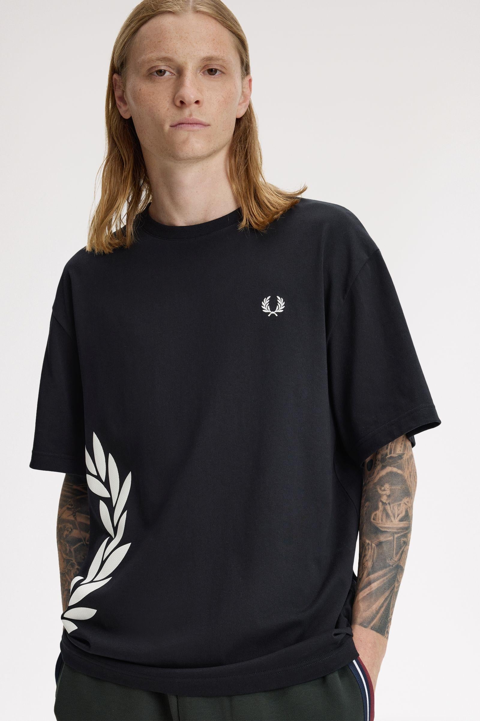 T-Shirt manica corta M2440 102 FRED PERRY Black 
