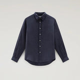 Camicia in puro lino tiinto in capo CFWOSI0113MRUT3372 3989 WOOLRICH Melton blue 