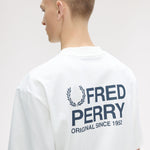 T-Shirt manica corta con stampa sul dietro M2475 129 FRED PERRY Snow white 