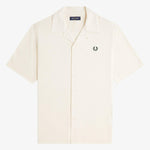Camicia con colletto a rever in mesh compresso M1745 560 FRED PERRY Ecru 