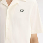 Camicia con colletto a rever in mesh compresso M1745 560 FRED PERRY Ecru 