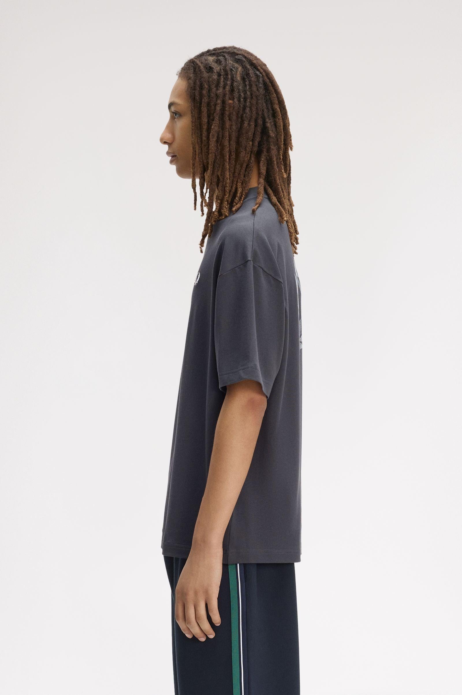 T-Shirt oversize manica corta M2474 297 FRED PERRY Anchor grey 