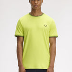 T-shirt con doppia riga M1588 84B FRED PERRY Citron/blk/blk 