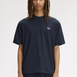 T-Shirt manica corta con stampa sul dietro M2475 608 FRED PERRY Navy 