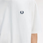 T-Shirt manica corta con stampa sul dietro M2475 129 FRED PERRY Snow white 