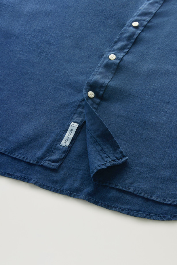 Camicia in puro lino tinta in capo con colletto alla coreana CFWOSI0105MRUT3372 31108 WOOLRICH Maritime blue 