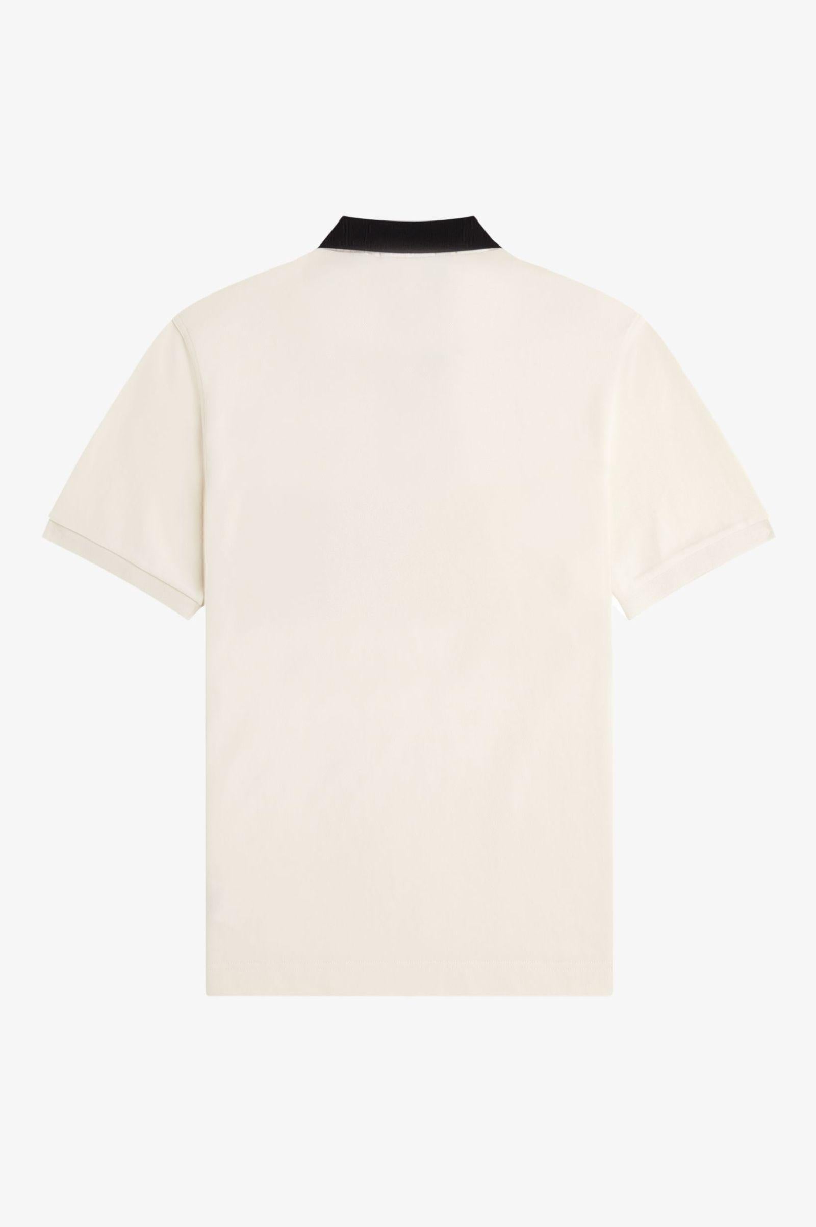 Polo con inserto ricamato M2421 560 FRED PERRY Ecru 