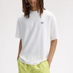 T-Shirt oversize manica corta M2474 129 FRED PERRY Snow white 