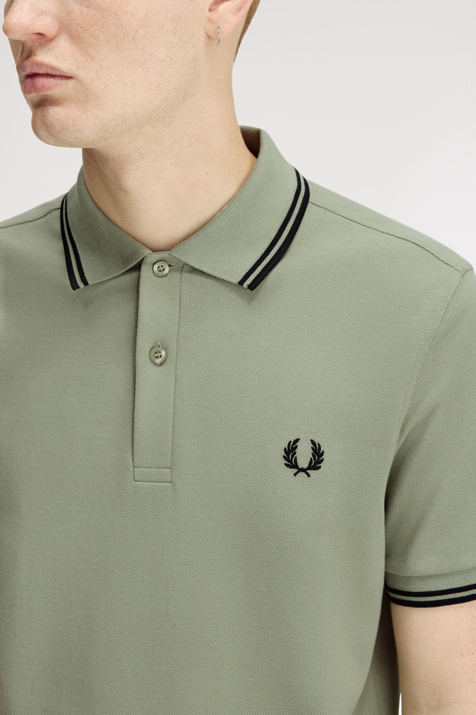 Polo manica corta M3600 S23 FRED PERRY Seagrass/black 