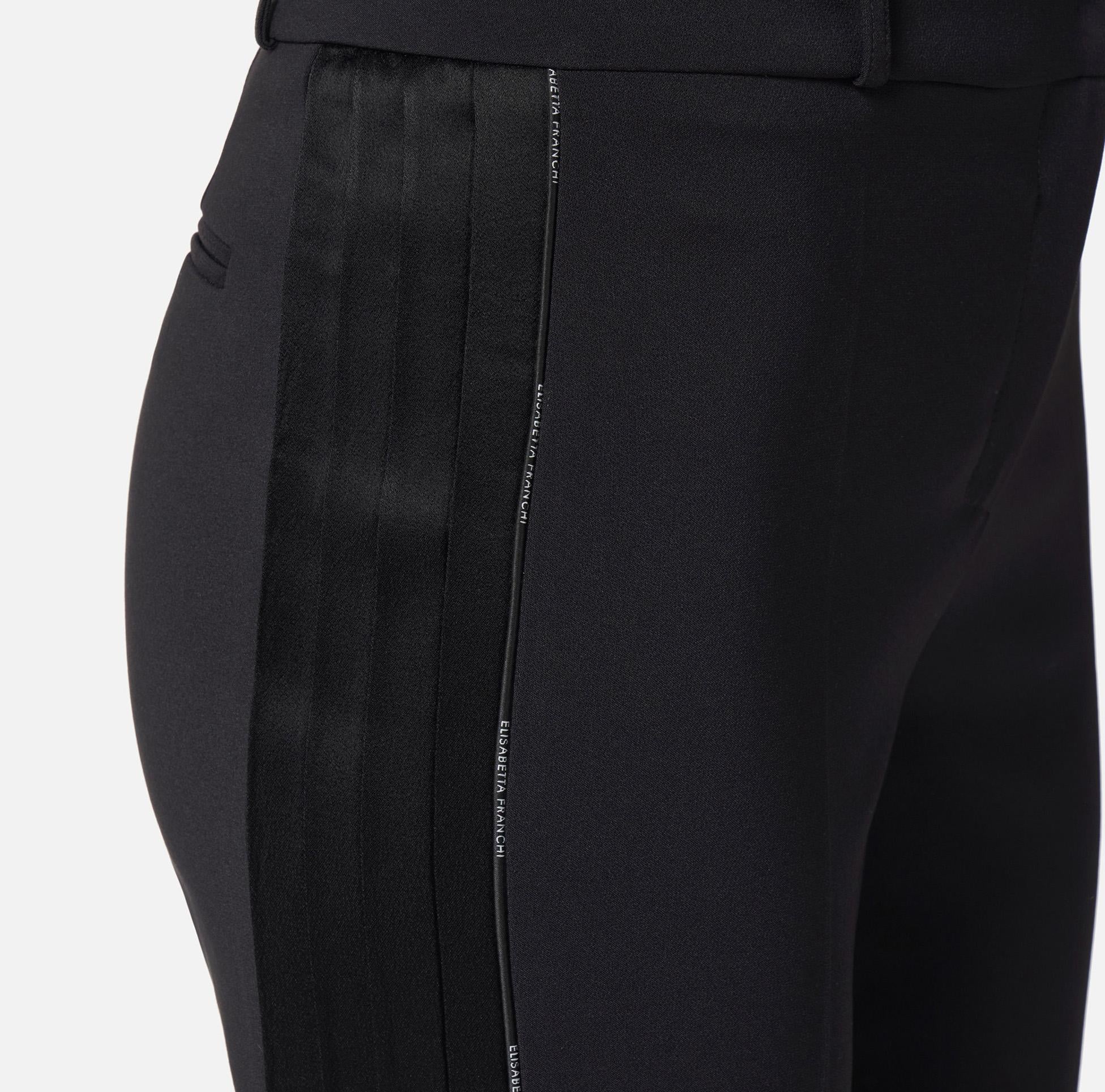 Pantaloni in crêpe leggero con dettagli smoking PA08856E2 110 ELISABETTA FRANCHI Nero 