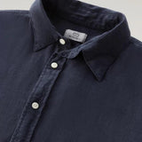 Camicia in puro lino tiinto in capo CFWOSI0113MRUT3372 3989 WOOLRICH Melton blue 