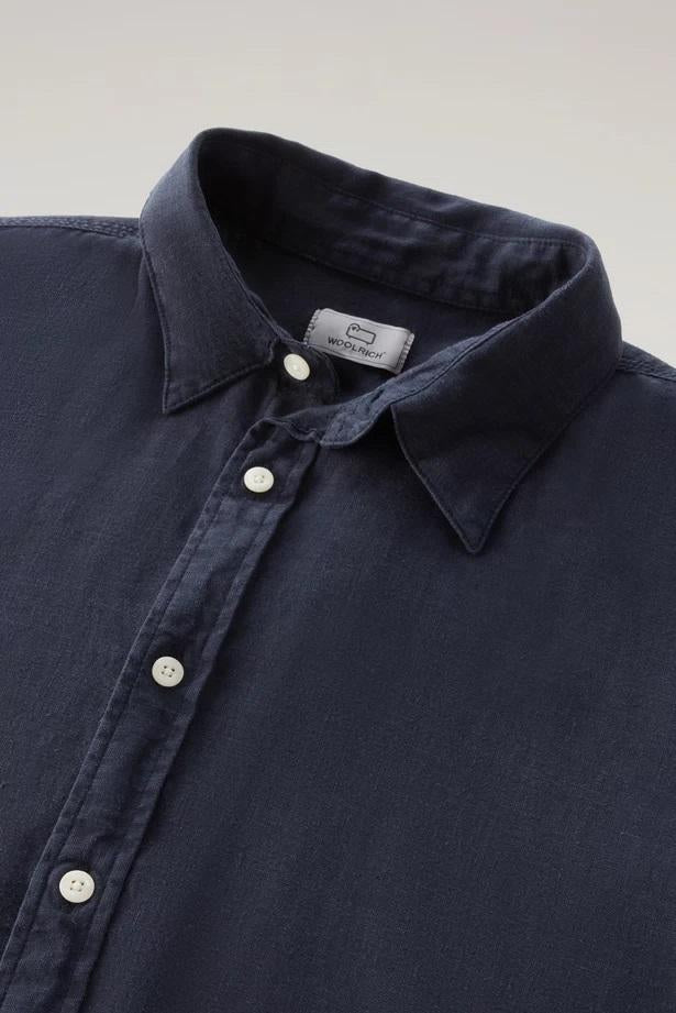 Camicia in puro lino tiinto in capo CFWOSI0113MRUT3372 3989 WOOLRICH Melton blue 