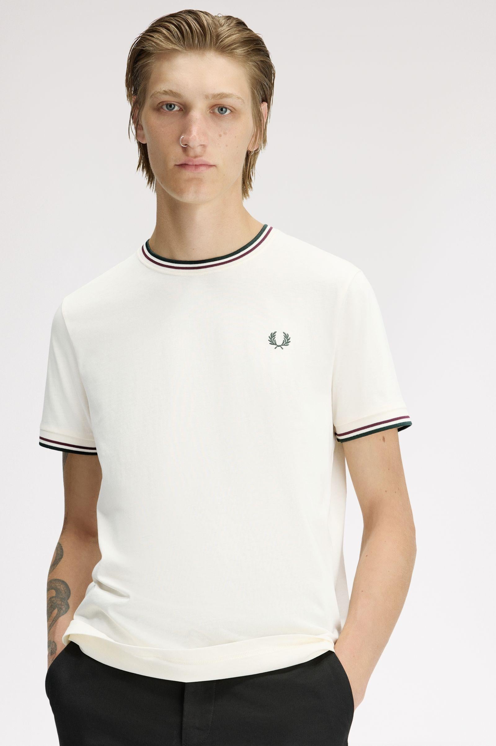 T-shirt con doppia riga M1588 84A FRED PERRY Ecr/oxbld/grsrts 