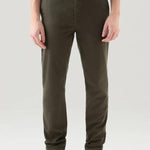 Pantaloni chino in cotone tinto in capo CFWOTR0138MRUT3343 614 WOOLRICH Dark green 